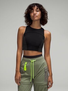Lululemon hike to swim bra size 4
